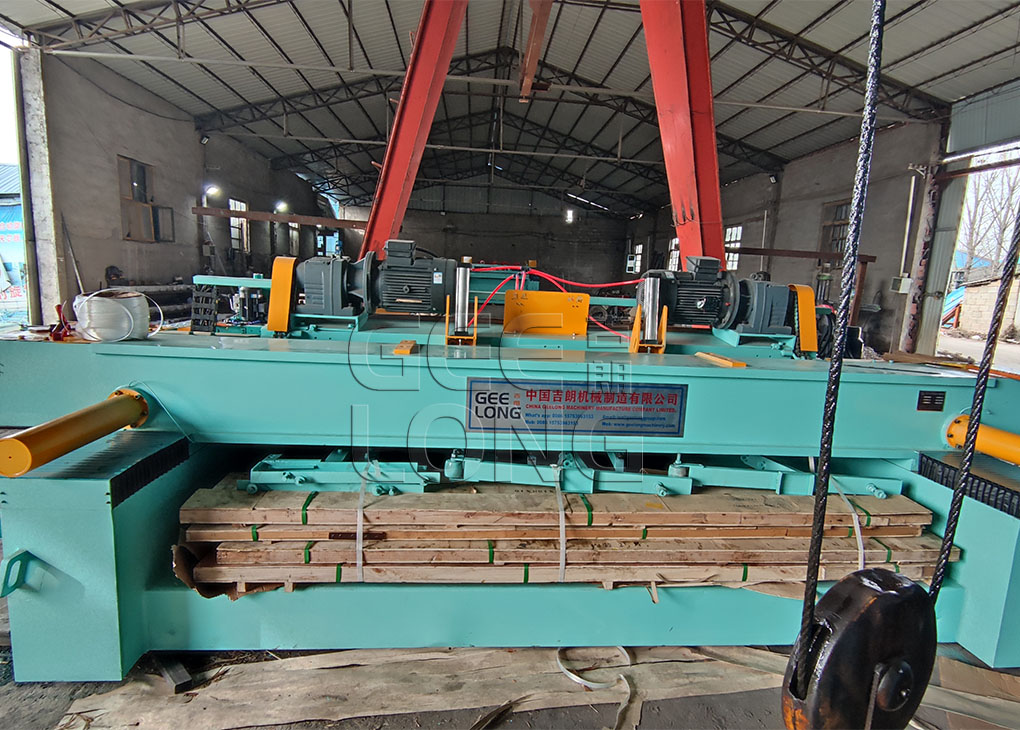 8feet automatic veneer peeling line exported by geelong